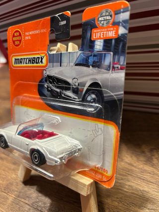 Matchbox 1963 Mercedes-Benz 230 SL