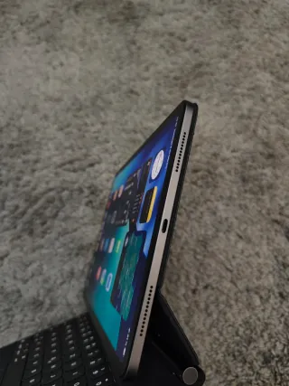 iPad Pro 11 256GB + Teclado Apple