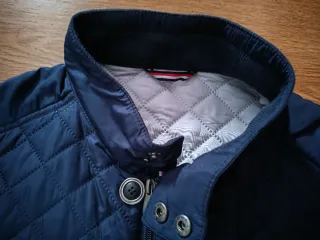 Abrigo acolchado azul hombre