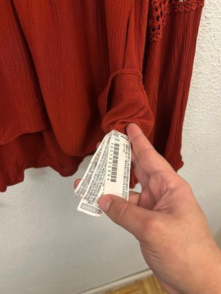 Blusa roja Forever 21 con volantes