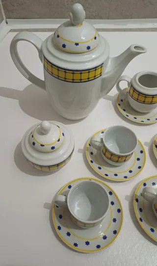 Juego de café de cerámica con diseño