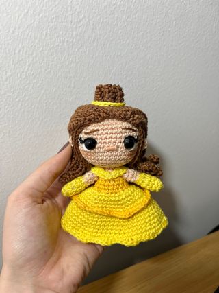 Amigurumi (peluche) Bella de Disney a crochet
