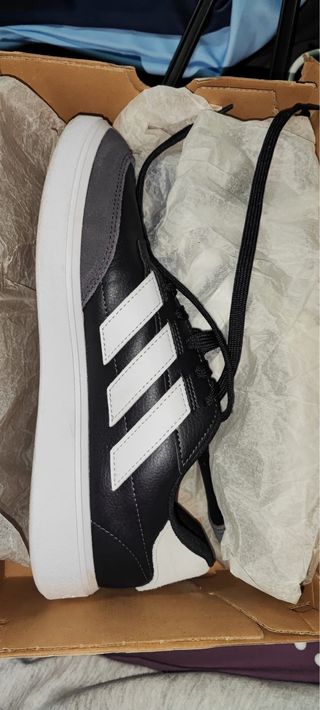 Zapatillas Adidas moradas oscuro