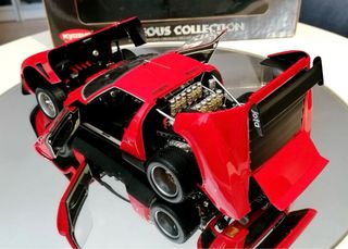 Lamborghini Jota SVR rojo Kyosho 1:18