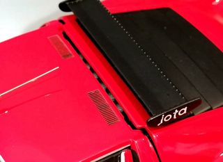 Lamborghini Jota SVR rojo Kyosho 1:18