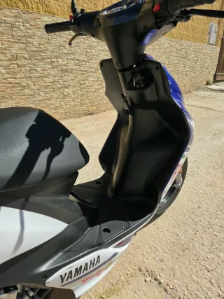 Yamaha Jog RR Jorge Lorenzo 11.000km ITV pasada