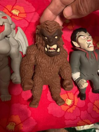 3 Figuras de Silicona Monstruos 15cm