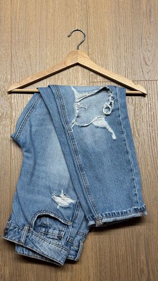 Pantalón vaquero roto azul