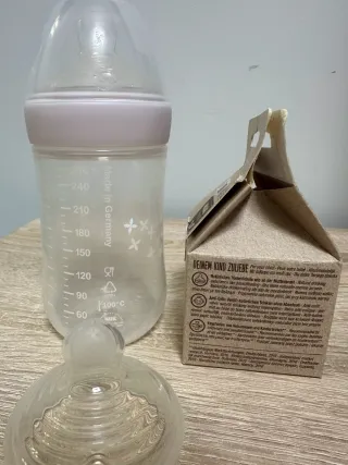 Biberón Nuk Nature Sense y tetinas S