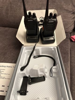 BAOFENG Walkie Talkies (2 unidades)
