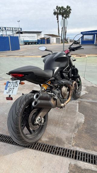 Ducati Monster 821 Dark Negra Manual Gasolina
