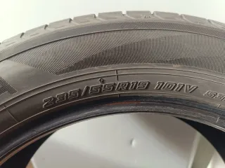 Neumático Yokohama 235/55R19 101V