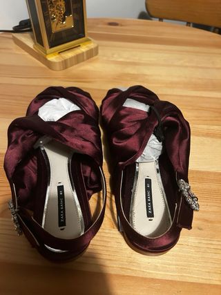 Sandalias Zara granate talla 41