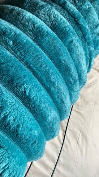 Edredom/Manta Casal 240x220 E 2 almofadas decor.