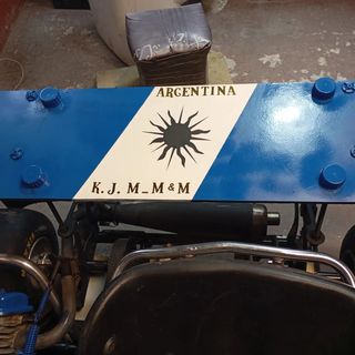 Kart de Competición Azul con Ala Trasera