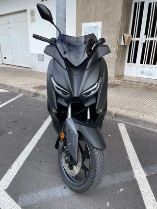 Vendo Yamaha XMAX 125 Negra año 2022