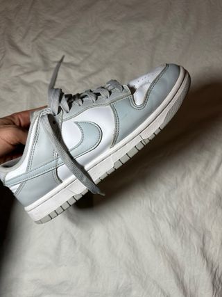 Sapatilhas Nike Dunk Cinzentas e Brancas