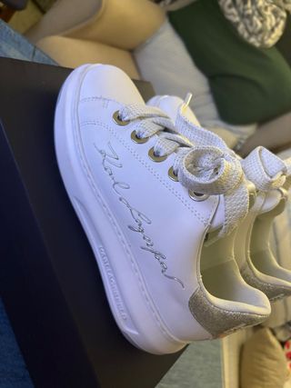 Botines Karl Lagerfeld Blancos y Plateados