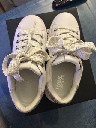 Botines Karl Lagerfeld Blancos y Plateados