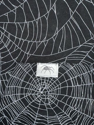 Moletom com estampa de teia de aranha