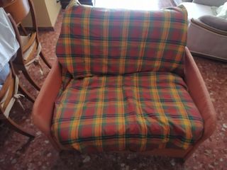 Sillón cama en buen estado.