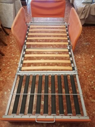 Sillón cama en buen estado.