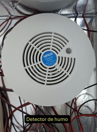 Conjunto Domótica Simon VOX.2 en caja banco prueba