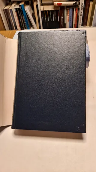 Stalin H. Montgomery Hyde (Spanish Language Book)