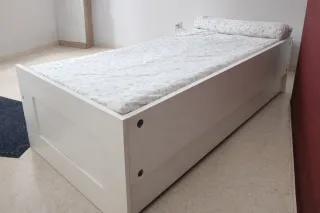 IKEA BRIMNES cama extensible con cajones (blanca)