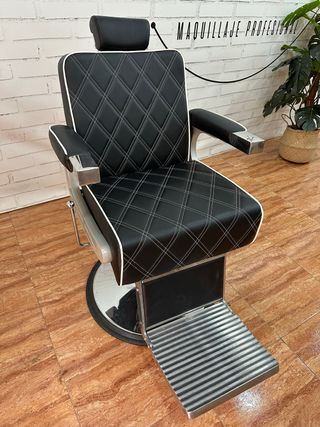 SILLÓN DE BARBERO PROFESIONAL PRÁCTICAMENTE NUEVO