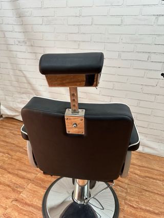 SILLÓN DE BARBERO PROFESIONAL PRÁCTICAMENTE NUEVO