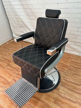 SILLÓN DE BARBERO PROFESIONAL PRÁCTICAMENTE NUEVO