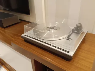 Gira-discos Onkyo CP-1130F DD Automático