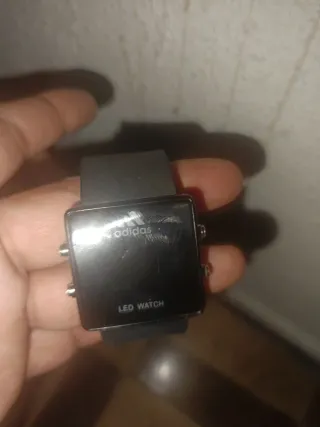 Reloj Adidas LED Negro