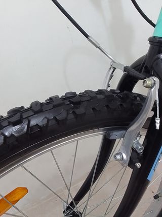 Bicicleta 24" Atrractor color verde ruedas 95%