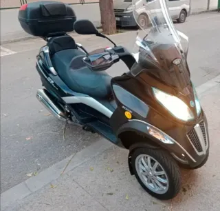 Piaggio MP3 500 Negro