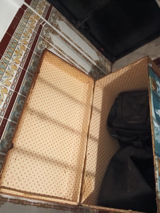 Baúl antiguo decorado