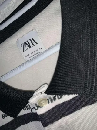 Camiseta Zara Talla L Estampado Letras