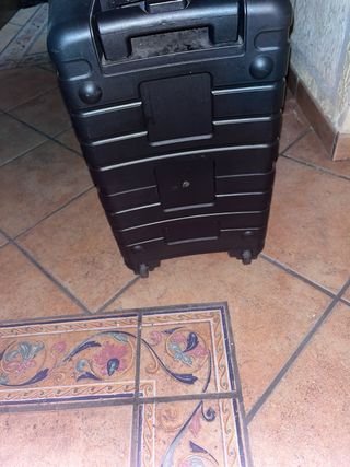 Altavoz Elco Negro y Verde Precio muy negociable