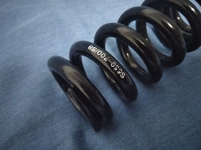NUEVO Muelle S550 Lbs. 700/58 ShockWorks Acero