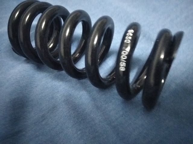 NUEVO Muelle S550 Lbs. 700/58 ShockWorks Acero