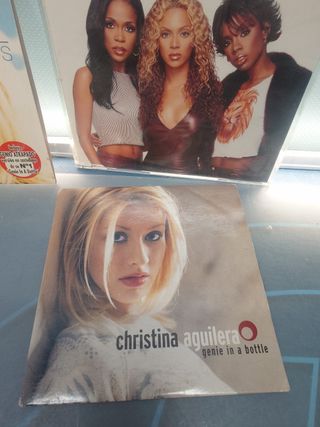 4 CDs 3 de CHRISTINA AGUILERA + 1 de DESTINY,S CHILD
