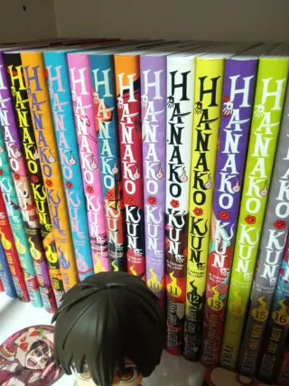 Manga Hanako-kun y nendoroid