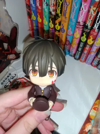 Manga Hanako-kun y nendoroid