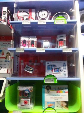 Estanterías perimetráles de pared para tiendas