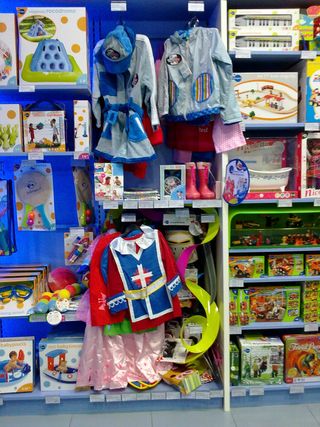 Estanterías perimetráles de pared para tiendas