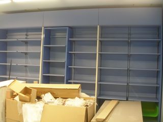 Estanterías perimetráles de pared para tiendas