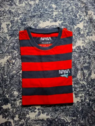 Camiseta Pull&Bear rayas roja y negra