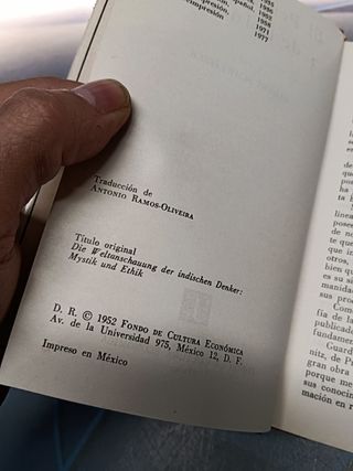 2 libros, PASAJE A LA INDIA - E.M. FORSTER + el pensamiento de la india