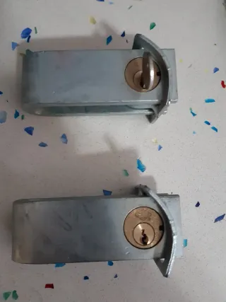 2 Candados para rejas extensibles